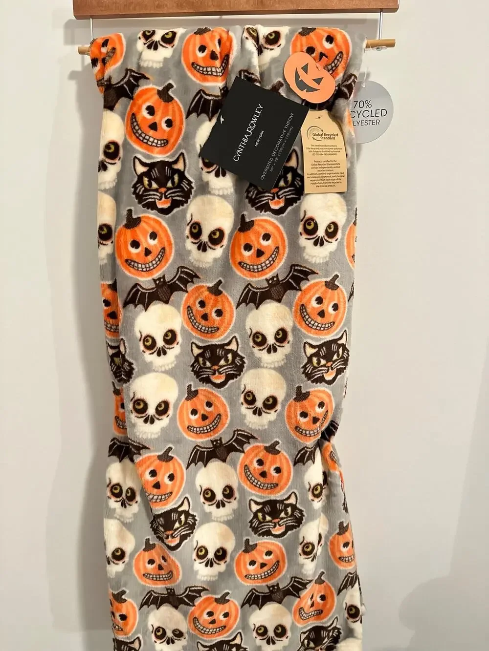 Cynthia Rowley Throw Blanket Fleece Vintage Retro Halloween Skulls Cats Bats NWT